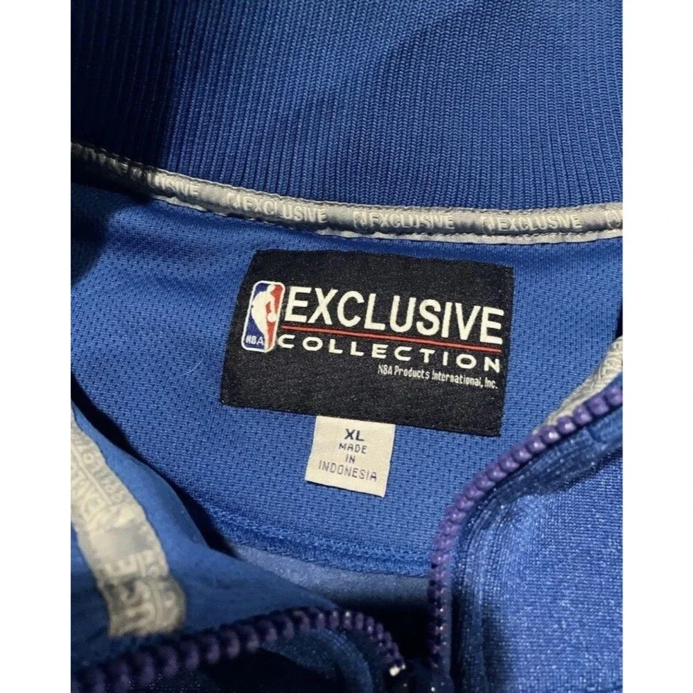Detroit Pistons NBA Exclusive Collection Men's Size XL Full Zip Logo Jacket